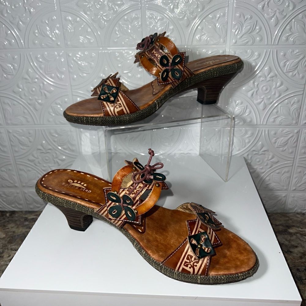 Spring Step Sandals - Picture 3 of 5